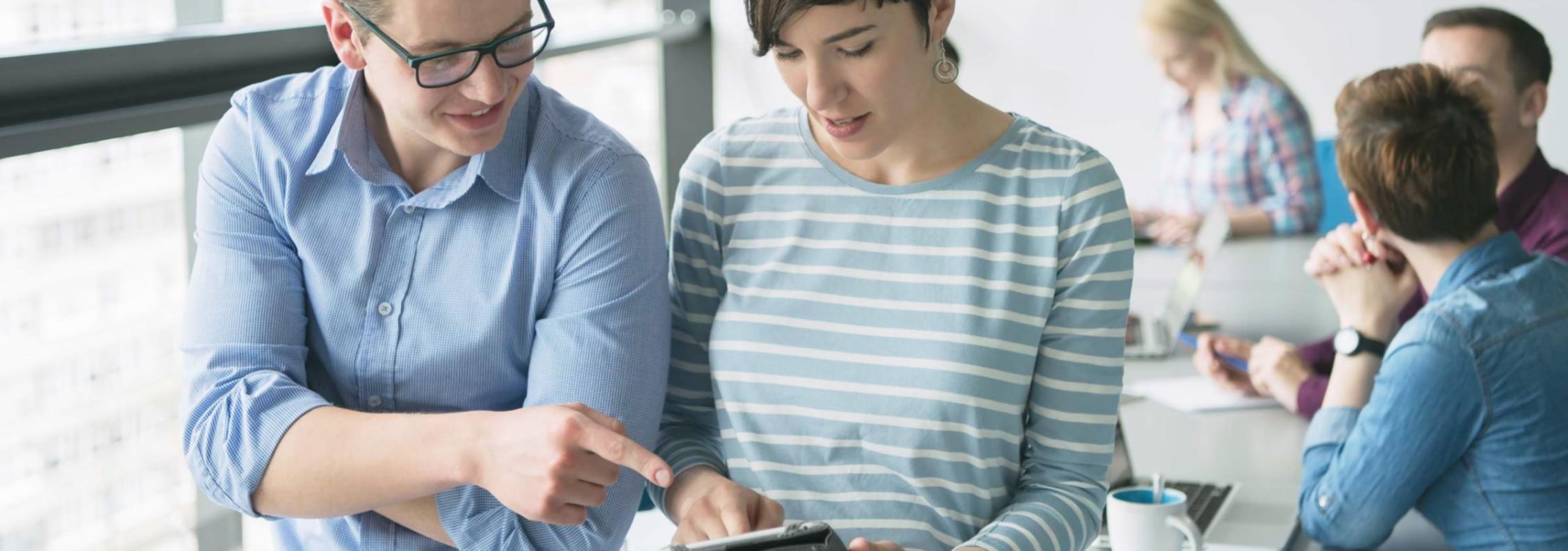 Teilnehmer in interaktiver Lernumgebung